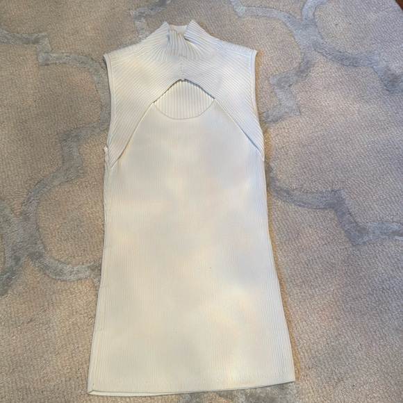 White WHBM key-hole turtle neck tank - Picture 1 of 4